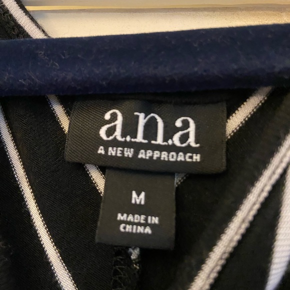 a.n.a  Slinky Black /White Chevron Striped V- Neck Maxi Dress - Picture 4 of 4